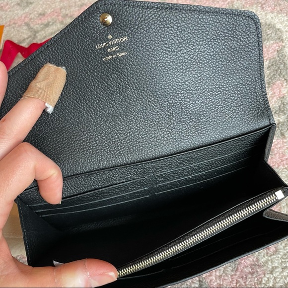 Authentic Louis Vuitton black monogram empriente leather Sarah wallet - Picture 15 of 15